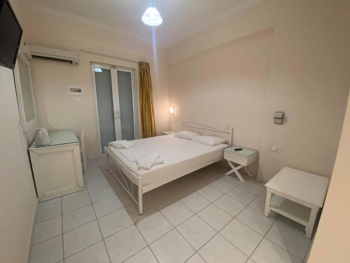 Hotel Emilia Закинтос Екстериор снимка