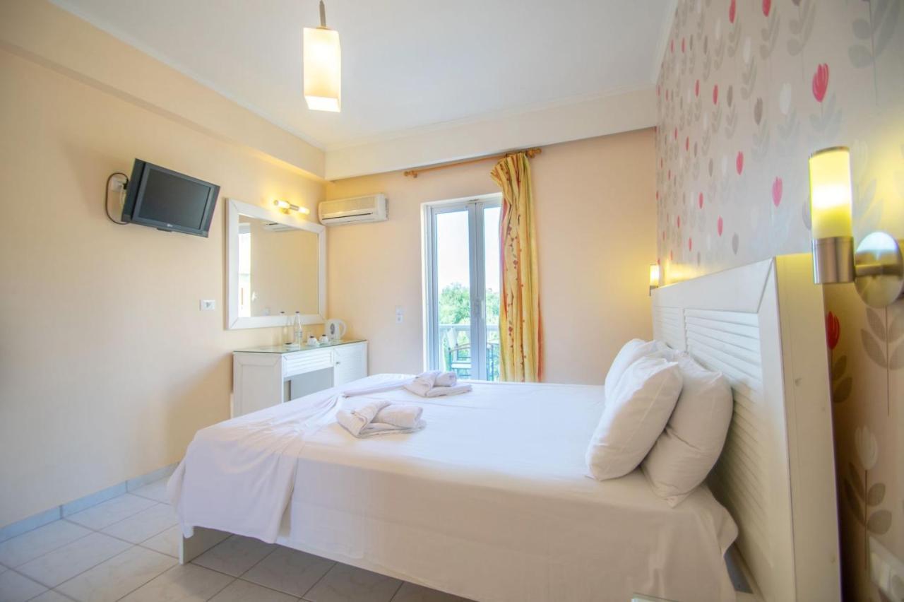 Hotel Emilia Закинтос Екстериор снимка