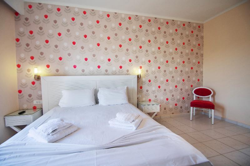 Hotel Emilia Закинтос Екстериор снимка